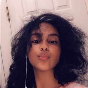 Meet your Posher, Aris